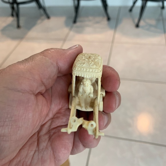 Vintage bone or Ivory carving - Picture 5 of 11